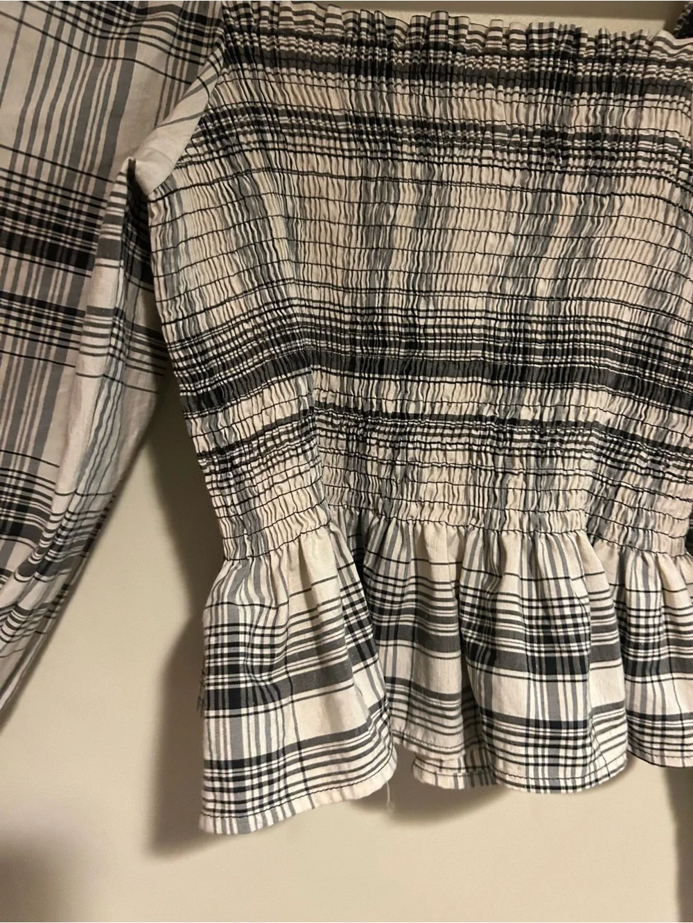 Zara Cream and Black Plaid Puff Sleeve Top Sz Med